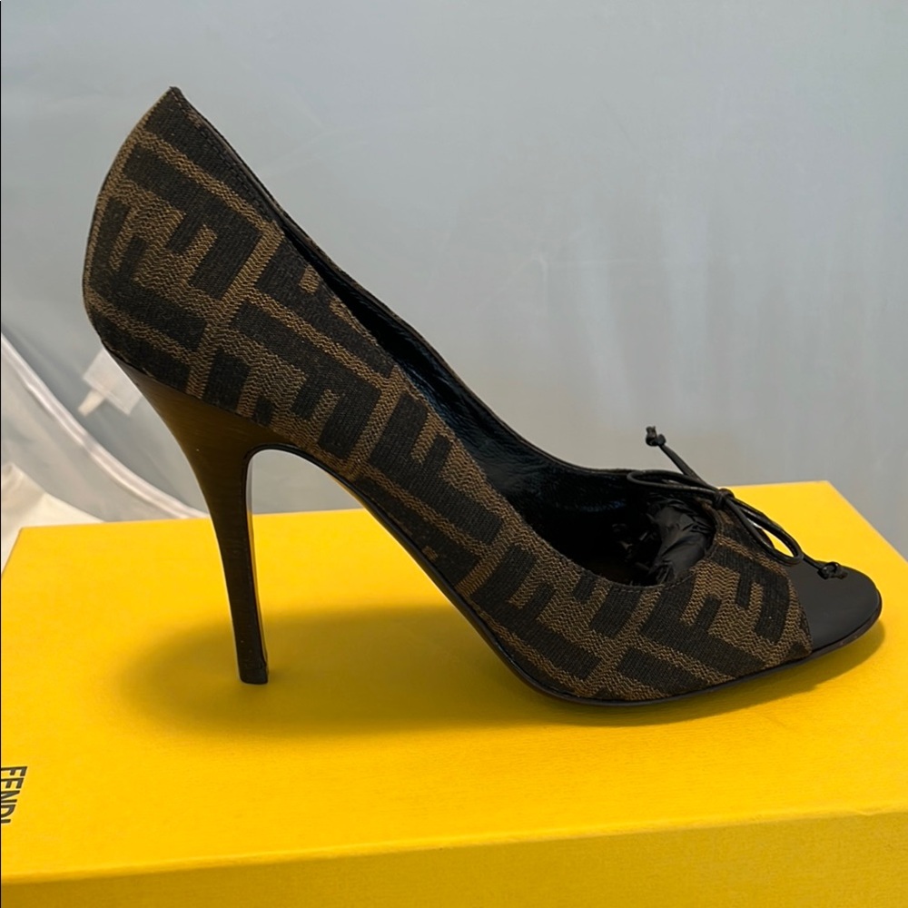 Fendi Tobacco Zucca Canvas Heels - Picture 9 of 13
